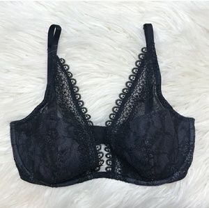 🚨 NWOT Victoria Secret Unlined Plunge Bra